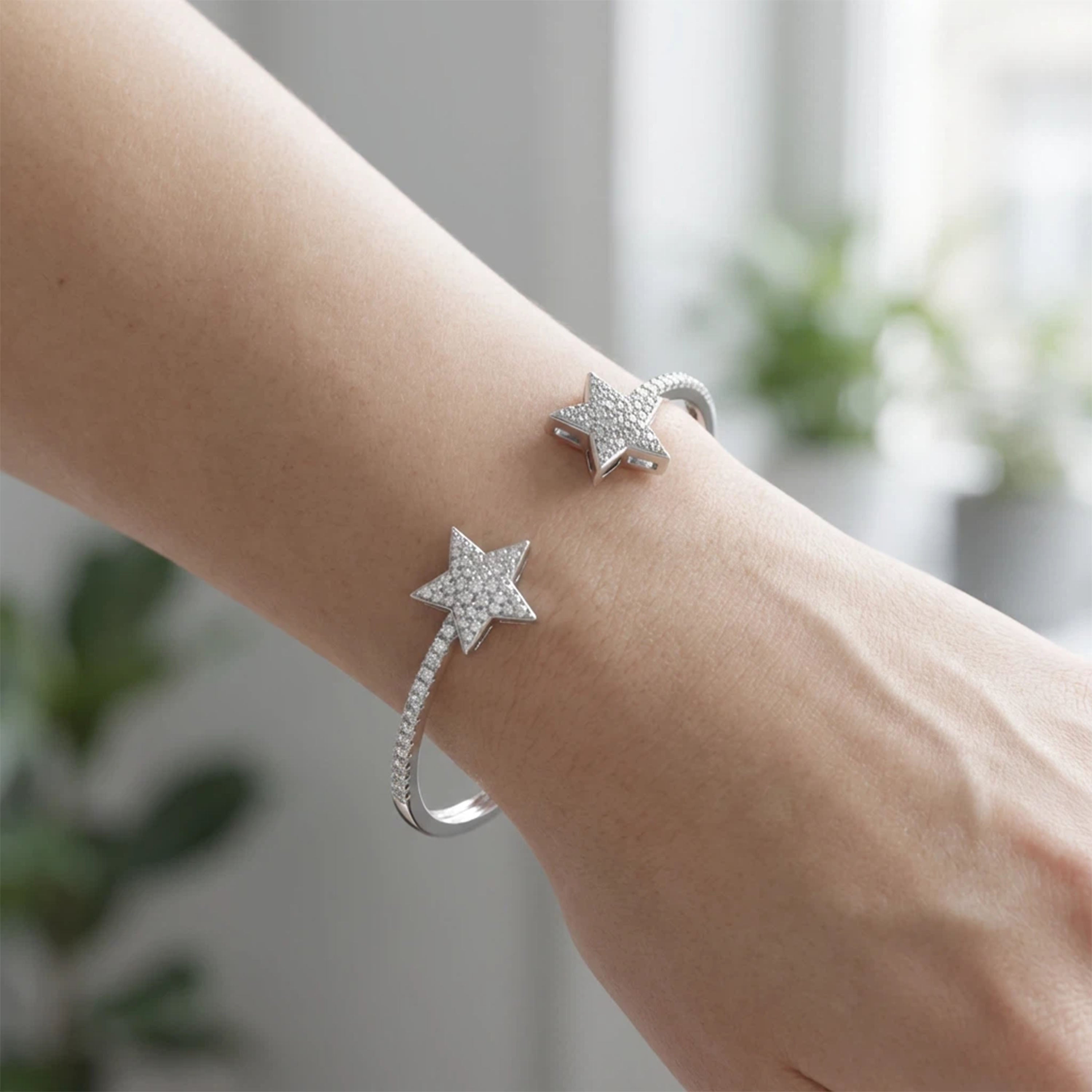 10K/14K White Gold Or 950 Platinum 5-Star Bracelet with 128 Lab-Grown Diamonds (VVS1-VVS2, D-E) | Stackable Fine Jewelry Gift for Women, Anniversary, Mother's Day, Christmas
