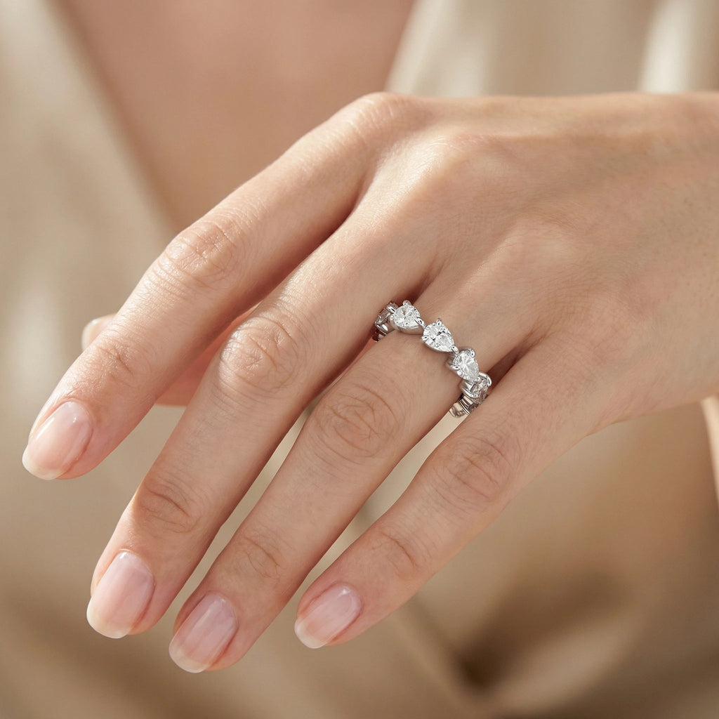 ELVORIQUE Drops of Eternity Pear-Cut Moissanite Eternity Band