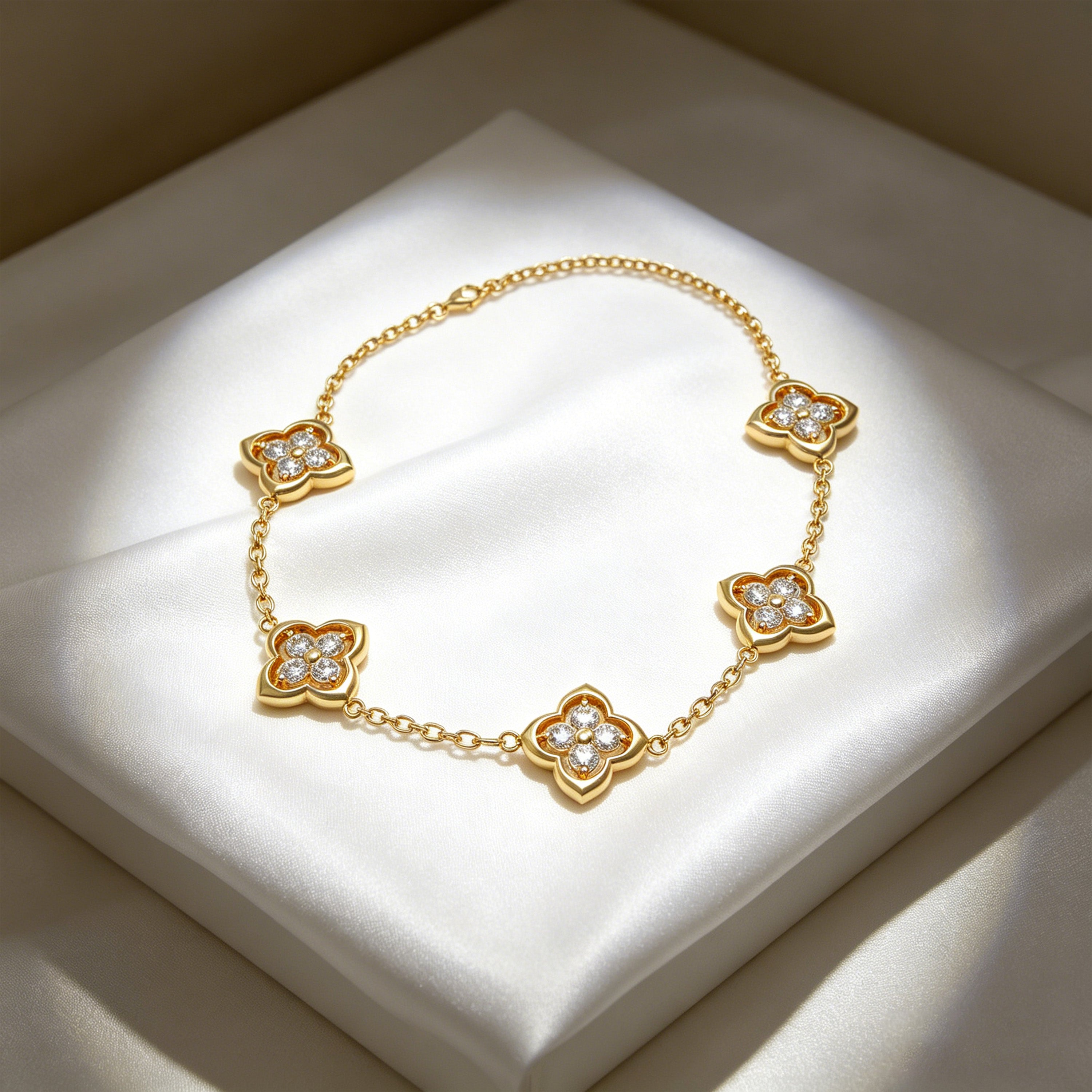 ELVORIQUE Five-Station Four-Leaf Clover Lab-Grown Diamond Bracelet