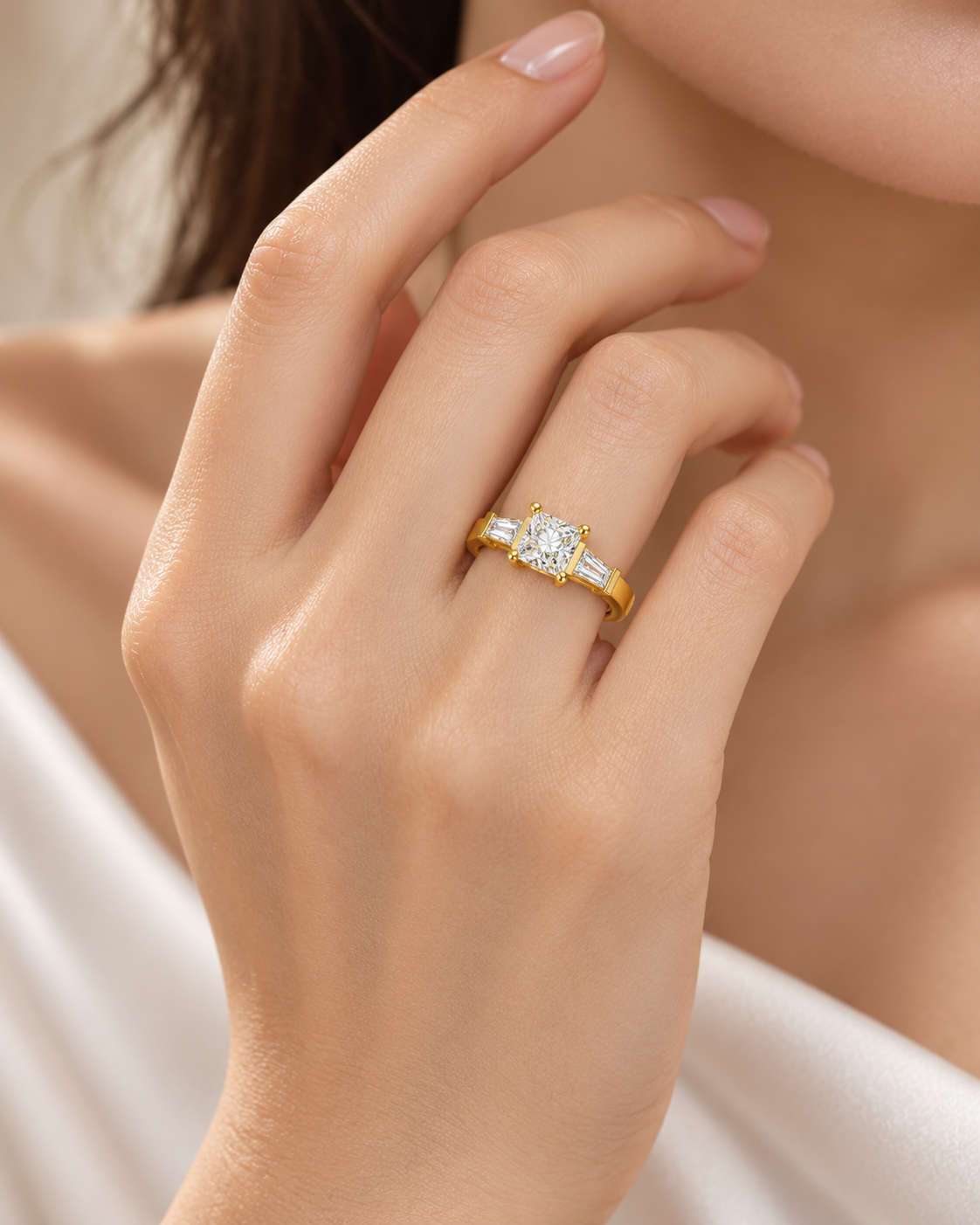 ELVORIQUE Eternal Radiance Cushion-Cut Lab-Grown Diamond Three-Stone Engagement Ring – Yellow Gold