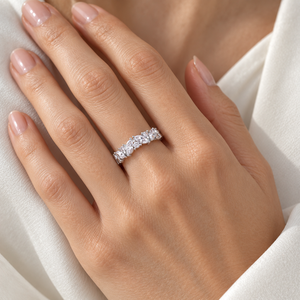 ELVORIQUE Leaves of Light Marquise & Round Lab-Grown Diamond Ring
