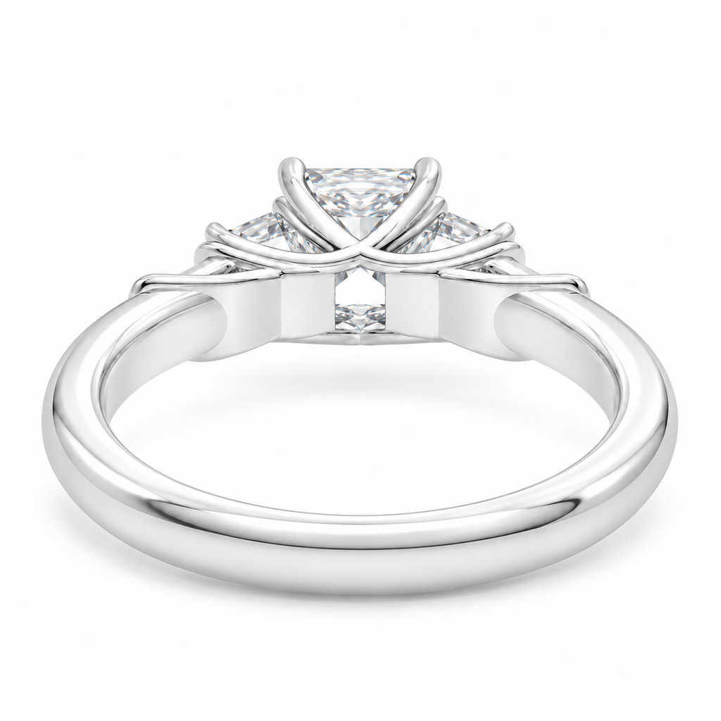 ELVORIQUE Eternal Cushion Light Lab-Grown Diamond Engagement Ring